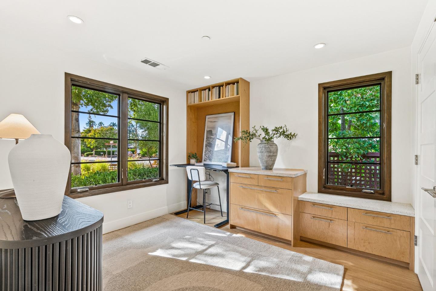Detail Gallery Image 32 of 57 For 1683 Dalehurst Ave, Los Altos,  CA 94024 - 4 Beds | 2/1 Baths