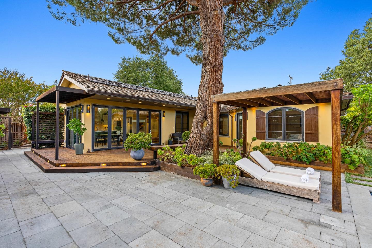 Detail Gallery Image 46 of 57 For 1683 Dalehurst Ave, Los Altos,  CA 94024 - 4 Beds | 2/1 Baths