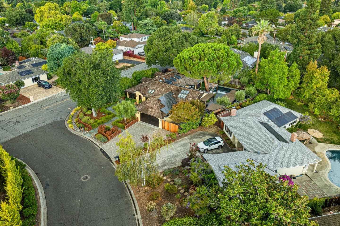 Detail Gallery Image 53 of 57 For 1683 Dalehurst Ave, Los Altos,  CA 94024 - 4 Beds | 2/1 Baths