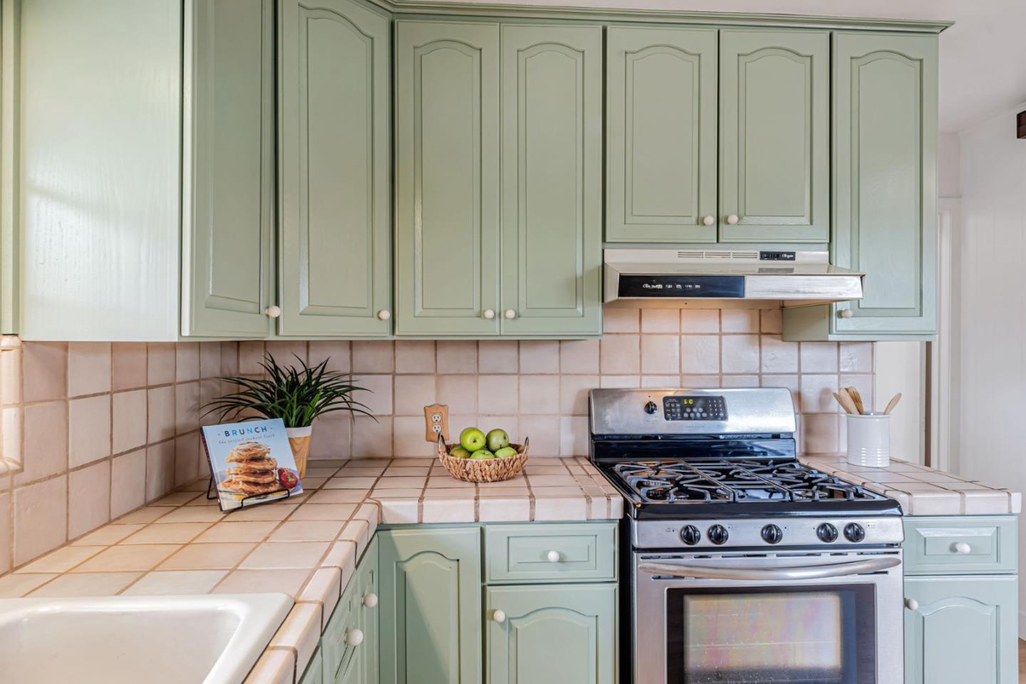 Detail Gallery Image 17 of 51 For 2356 Kay Dr, Santa Clara,  CA 95050 - 3 Beds | 2/1 Baths