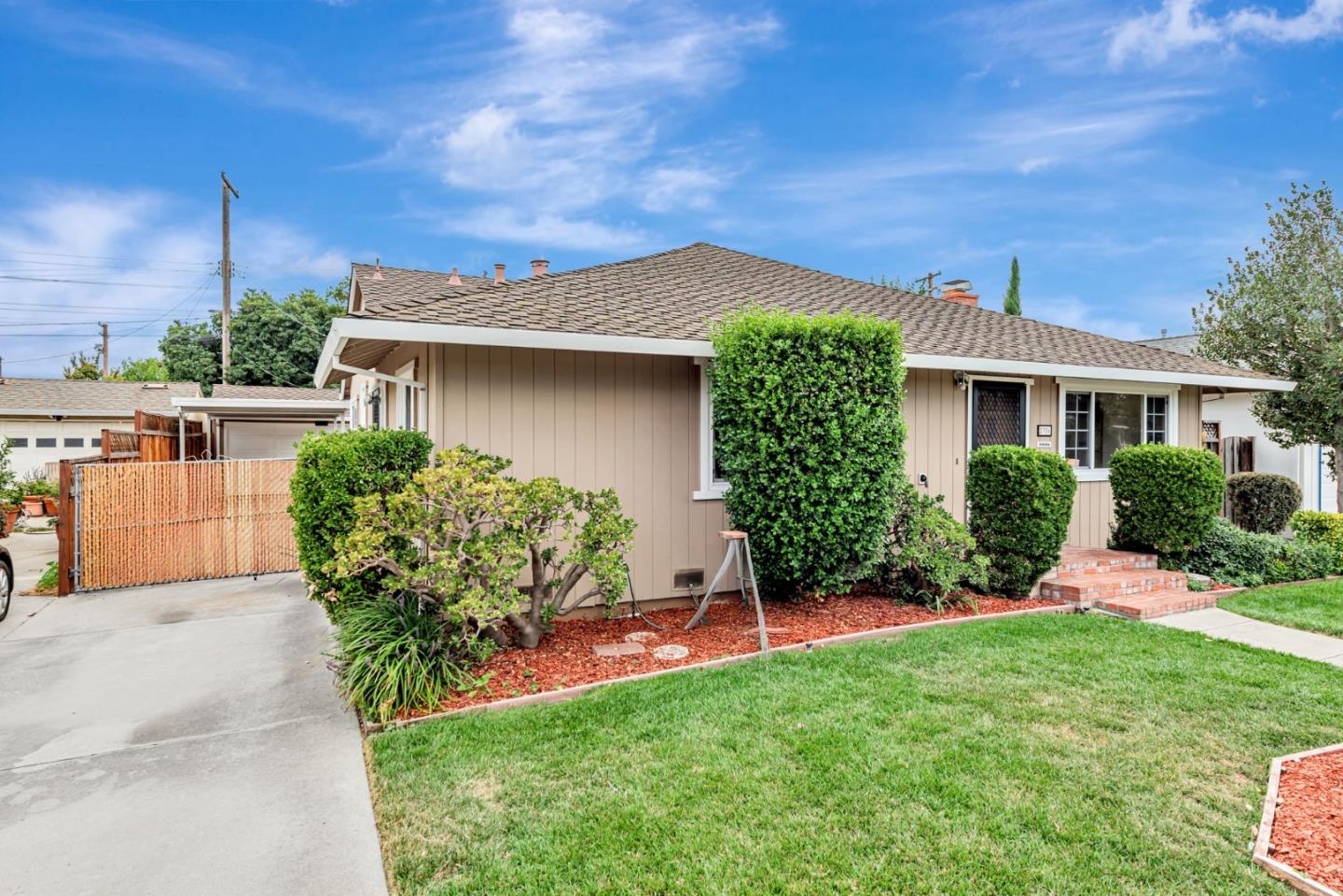 Detail Gallery Image 3 of 51 For 2356 Kay Dr, Santa Clara,  CA 95050 - 3 Beds | 2/1 Baths