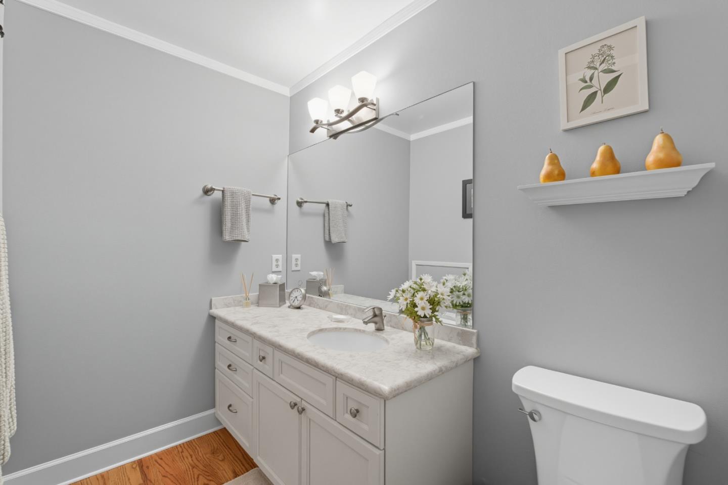 Detail Gallery Image 15 of 37 For 7 Somerset Ct, Belmont,  CA 94002 - 4 Beds | 2/1 Baths