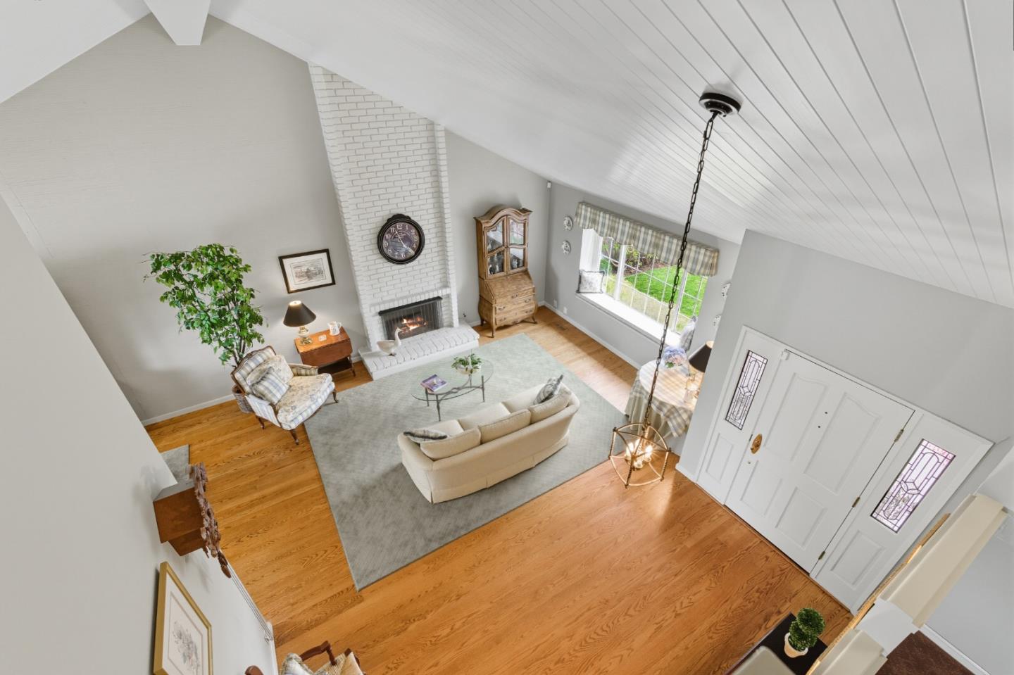 Detail Gallery Image 17 of 37 For 7 Somerset Ct, Belmont,  CA 94002 - 4 Beds | 2/1 Baths