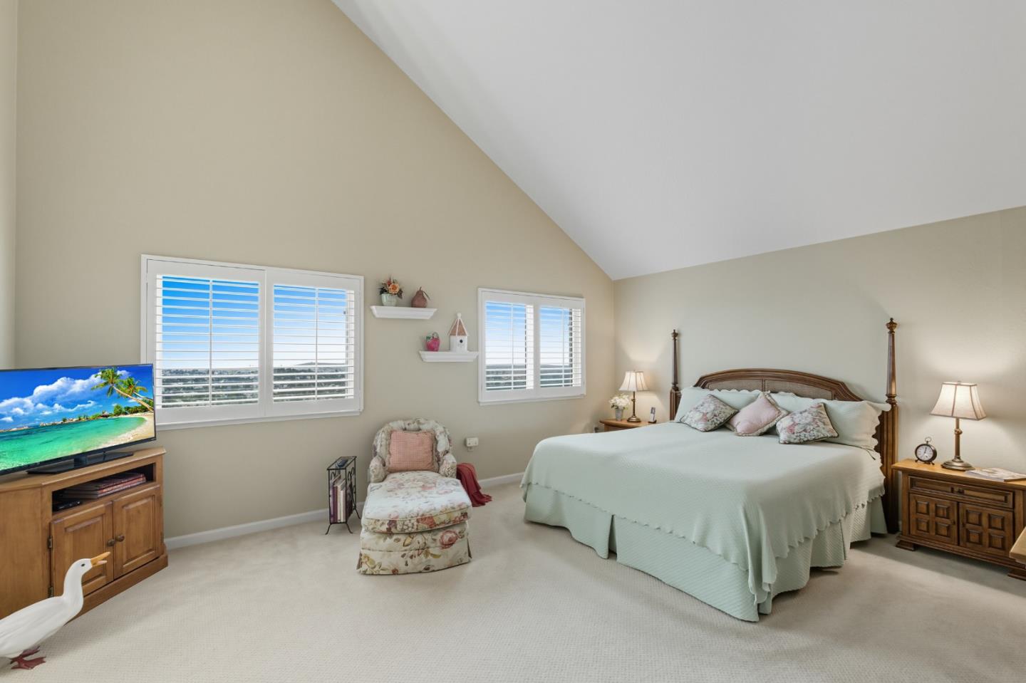 Detail Gallery Image 18 of 37 For 7 Somerset Ct, Belmont,  CA 94002 - 4 Beds | 2/1 Baths