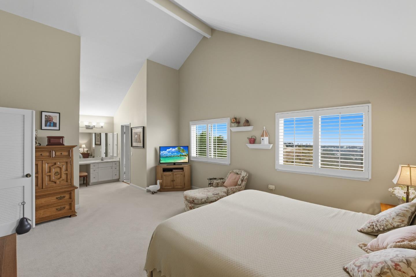 Detail Gallery Image 19 of 37 For 7 Somerset Ct, Belmont,  CA 94002 - 4 Beds | 2/1 Baths