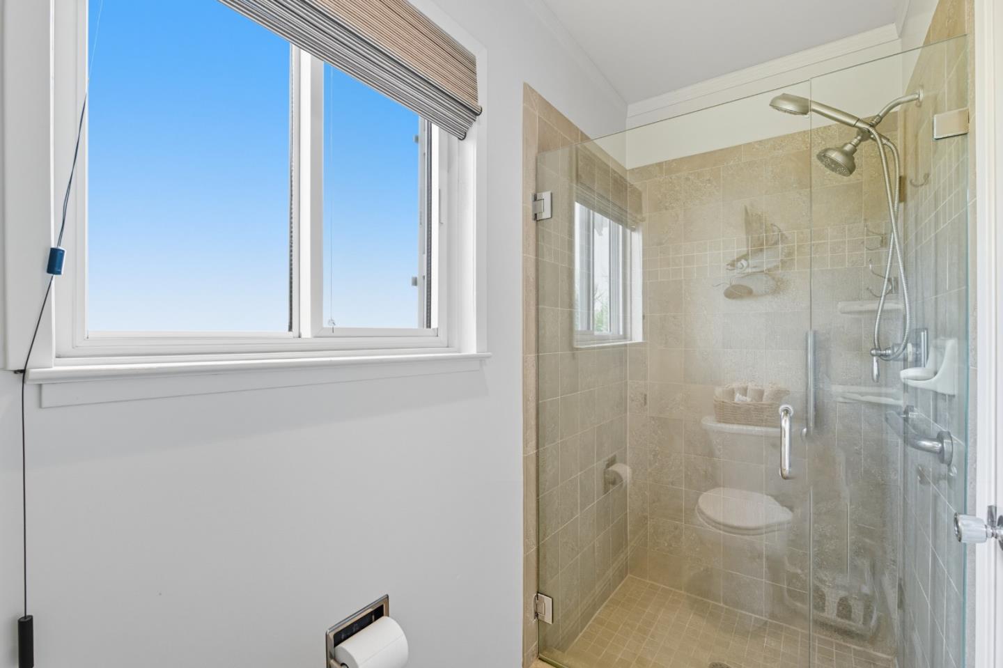 Detail Gallery Image 20 of 37 For 7 Somerset Ct, Belmont,  CA 94002 - 4 Beds | 2/1 Baths