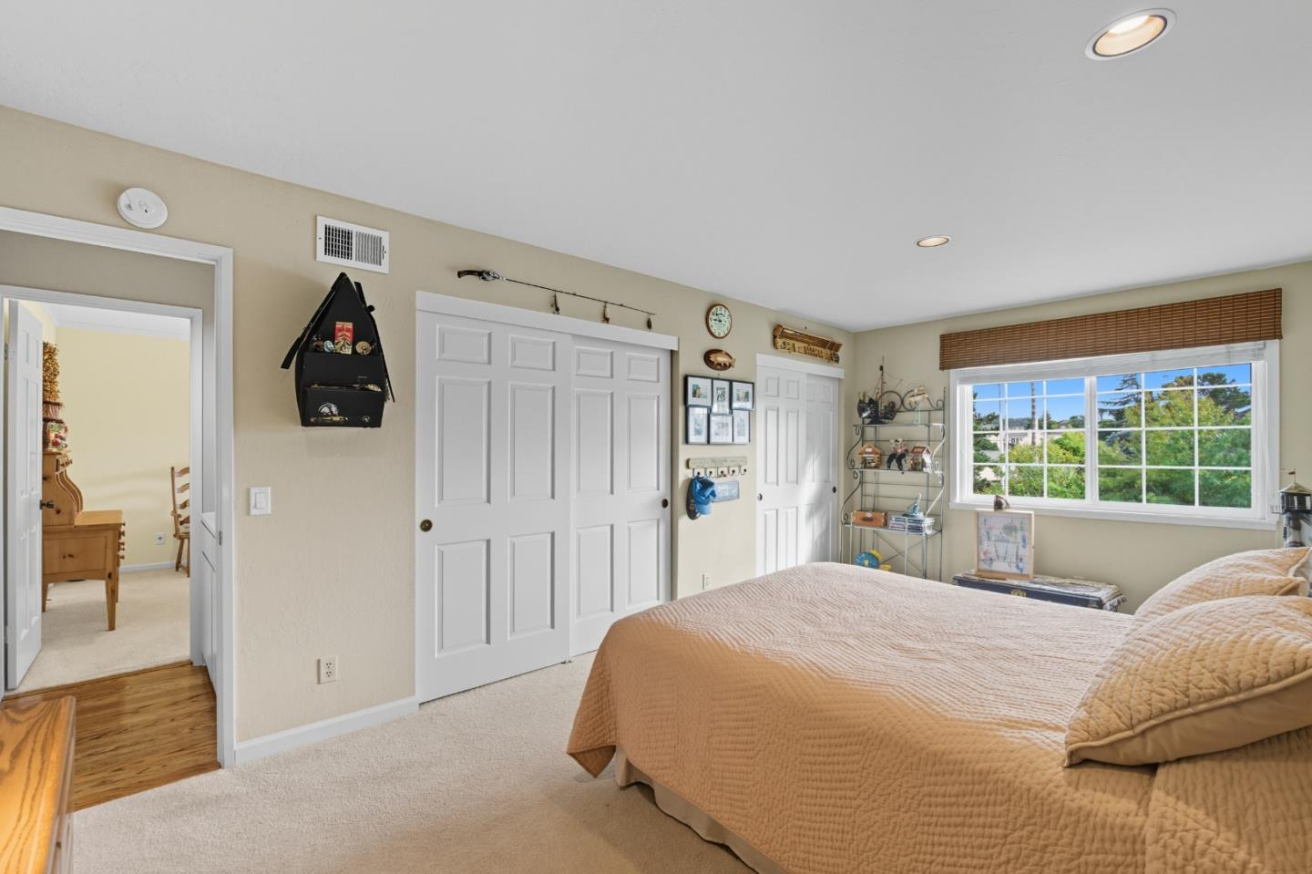 Detail Gallery Image 23 of 37 For 7 Somerset Ct, Belmont,  CA 94002 - 4 Beds | 2/1 Baths