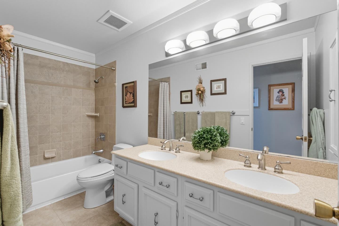 Detail Gallery Image 25 of 37 For 7 Somerset Ct, Belmont,  CA 94002 - 4 Beds | 2/1 Baths