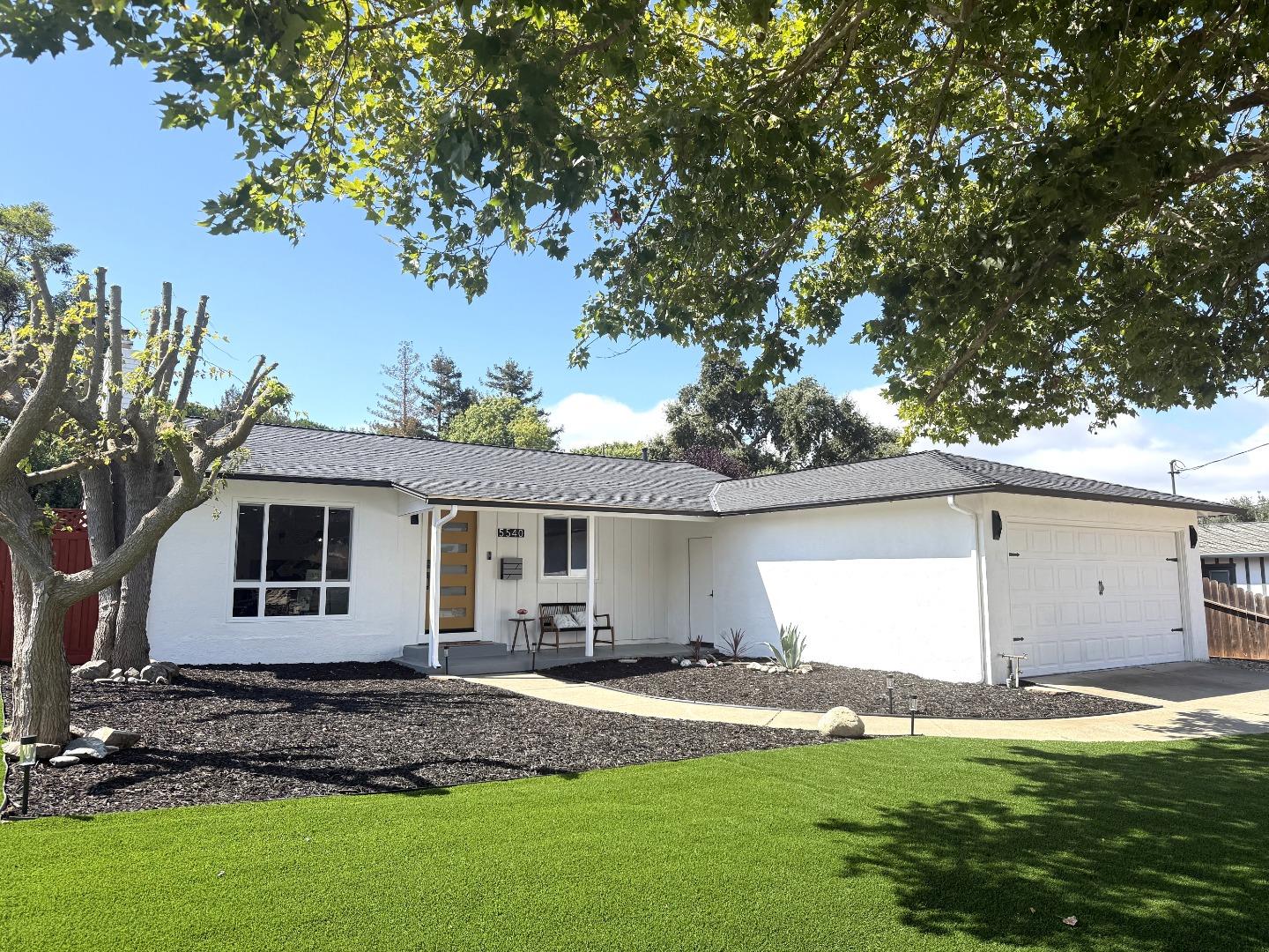 Detail Gallery Image 4 of 52 For 5540 Michigan Blvd, Concord,  CA 94521 - 3 Beds | 2 Baths