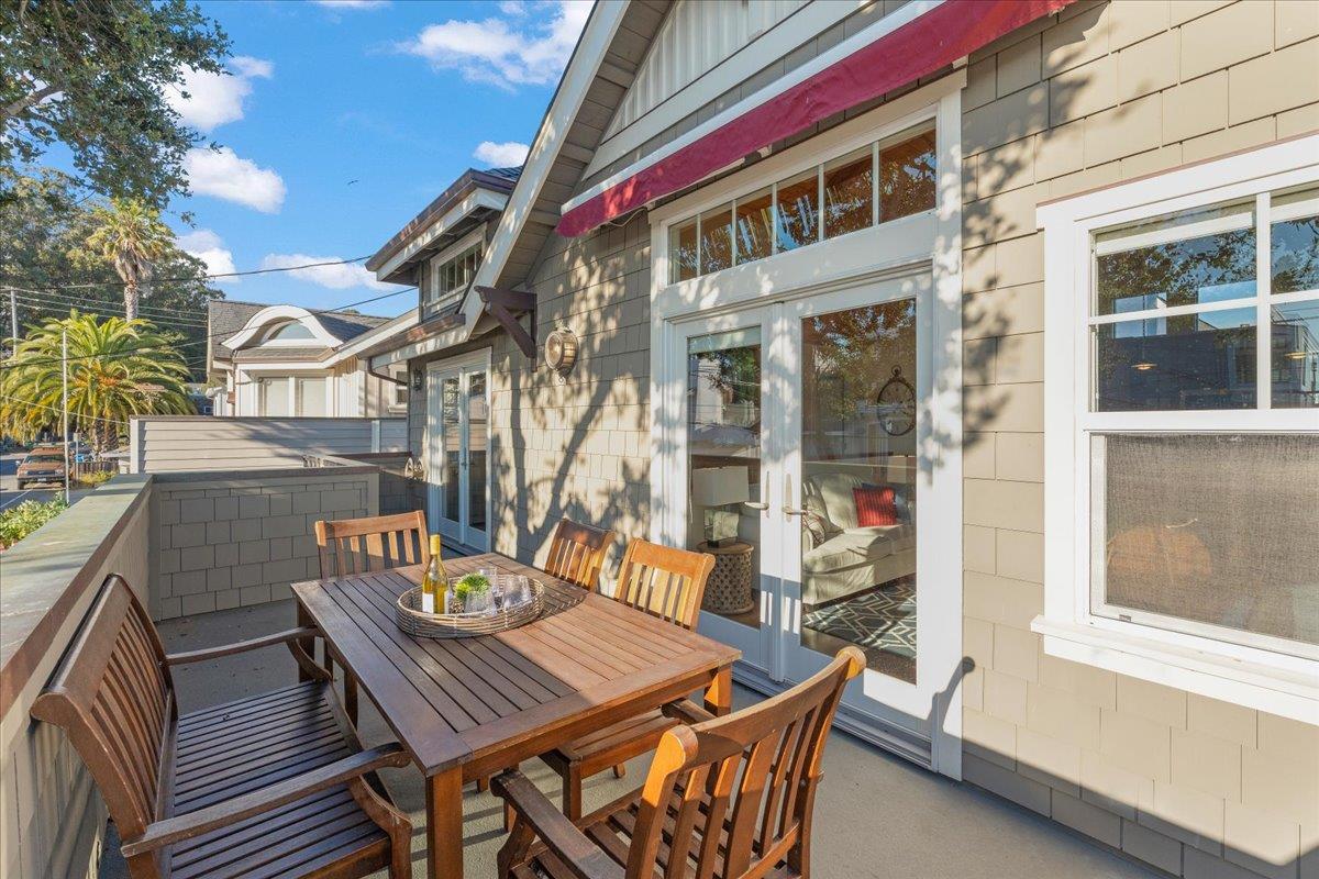 Detail Gallery Image 19 of 28 For 440 Lago Ln, Santa Cruz,  CA 95062 - 3 Beds | 2/1 Baths