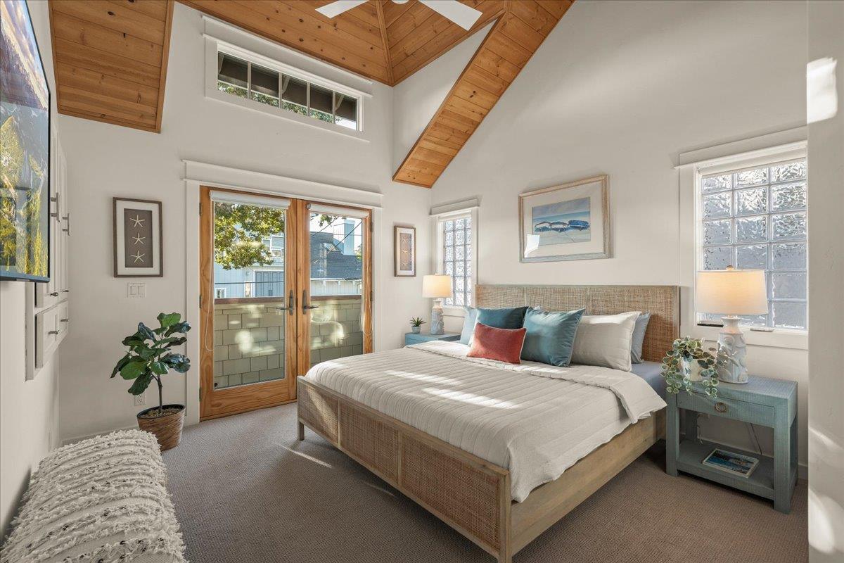 Detail Gallery Image 20 of 28 For 440 Lago Ln, Santa Cruz,  CA 95062 - 3 Beds | 2/1 Baths