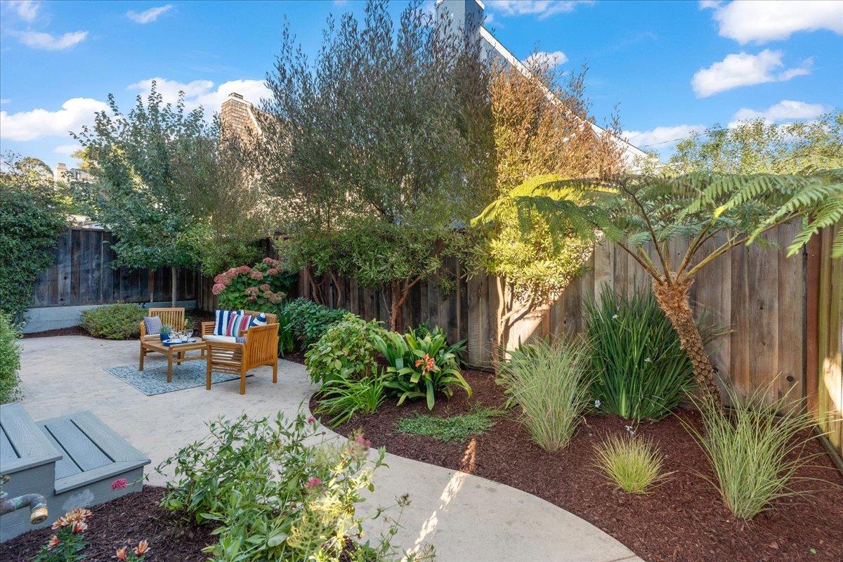 Detail Gallery Image 24 of 28 For 440 Lago Ln, Santa Cruz,  CA 95062 - 3 Beds | 2/1 Baths