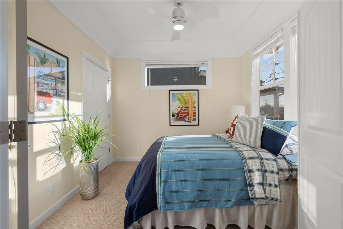 Detail Gallery Image 7 of 28 For 440 Lago Ln, Santa Cruz,  CA 95062 - 3 Beds | 2/1 Baths