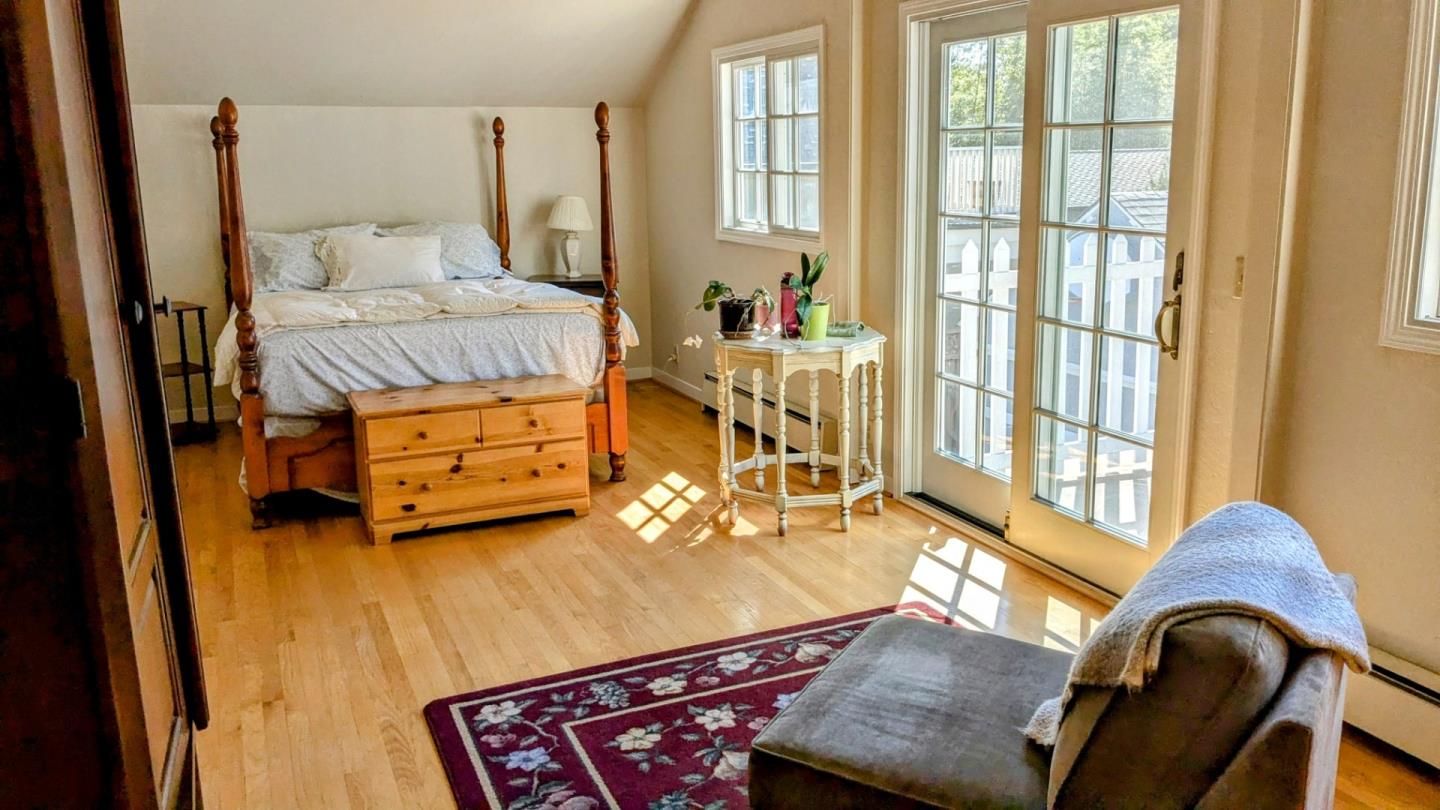 Detail Gallery Image 9 of 13 For 943 Riverside Dr, San Jose,  CA 95125 - 3 Beds | 2 Baths