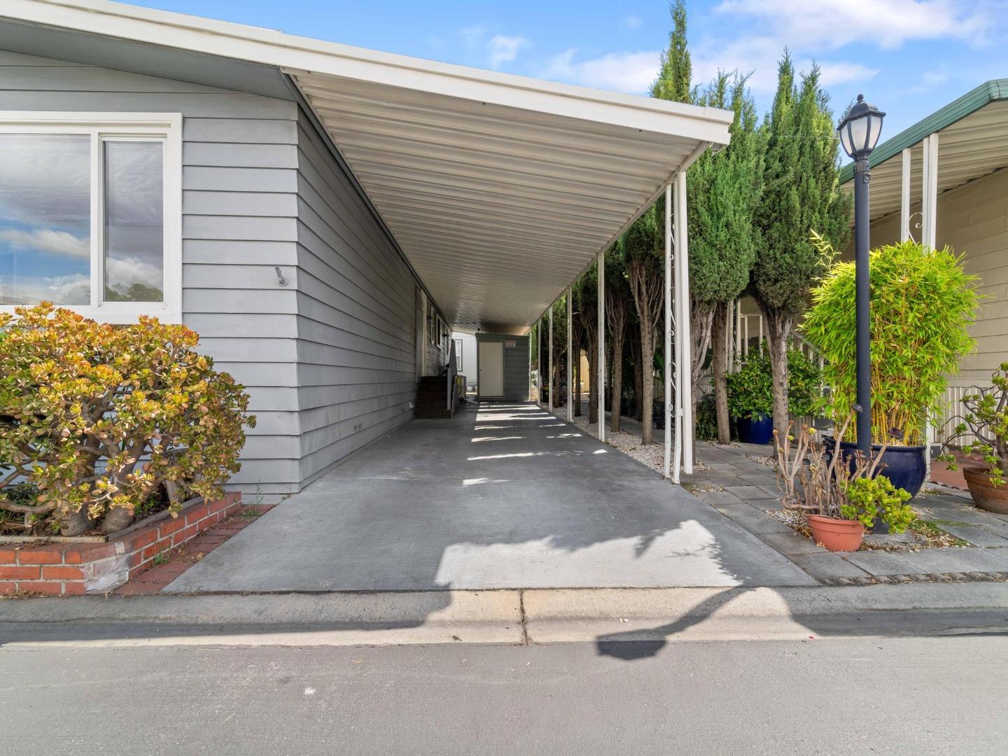 Detail Gallery Image 2 of 31 For 543 Mountain Home Dr #543,  San Jose,  CA 95136 - 2 Beds | 2 Baths
