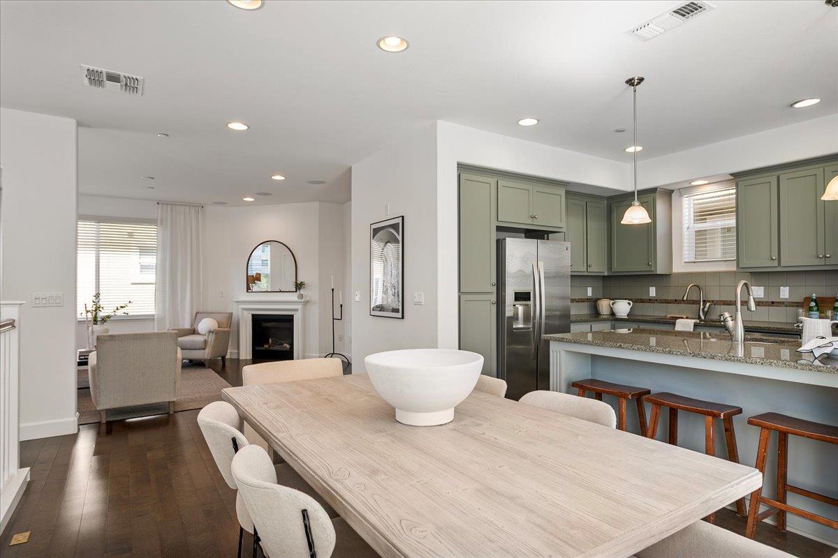 Detail Gallery Image 11 of 35 For 3593 Stout Pl, Santa Clara,  CA 95051 - 3 Beds | 3/1 Baths