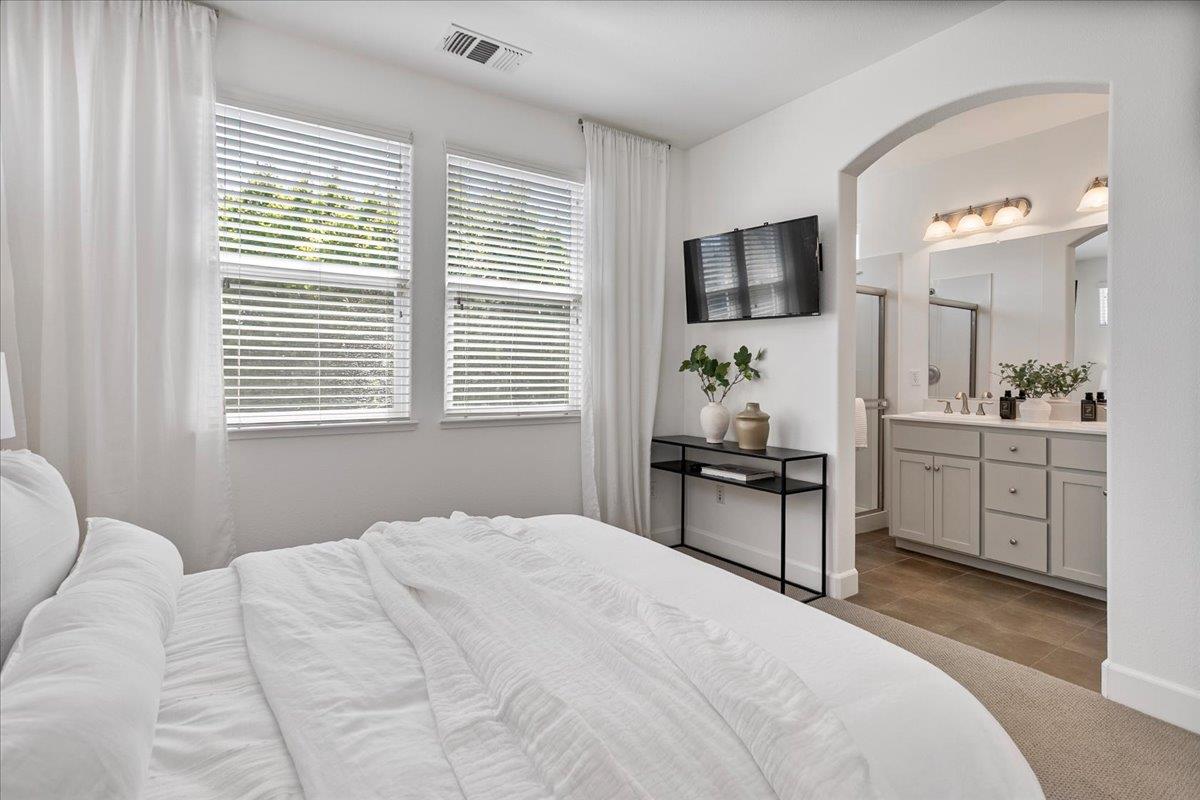 Detail Gallery Image 13 of 35 For 3593 Stout Pl, Santa Clara,  CA 95051 - 3 Beds | 3/1 Baths