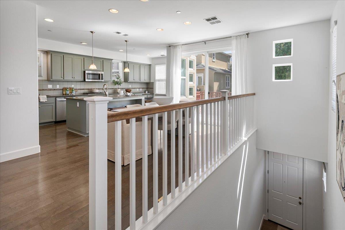 Detail Gallery Image 4 of 35 For 3593 Stout Pl, Santa Clara,  CA 95051 - 3 Beds | 3/1 Baths