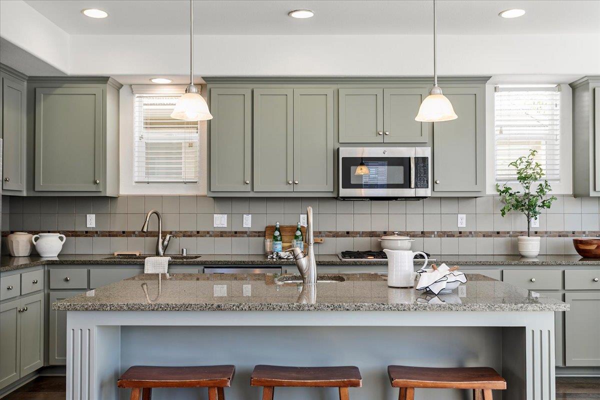 Detail Gallery Image 6 of 35 For 3593 Stout Pl, Santa Clara,  CA 95051 - 3 Beds | 3/1 Baths