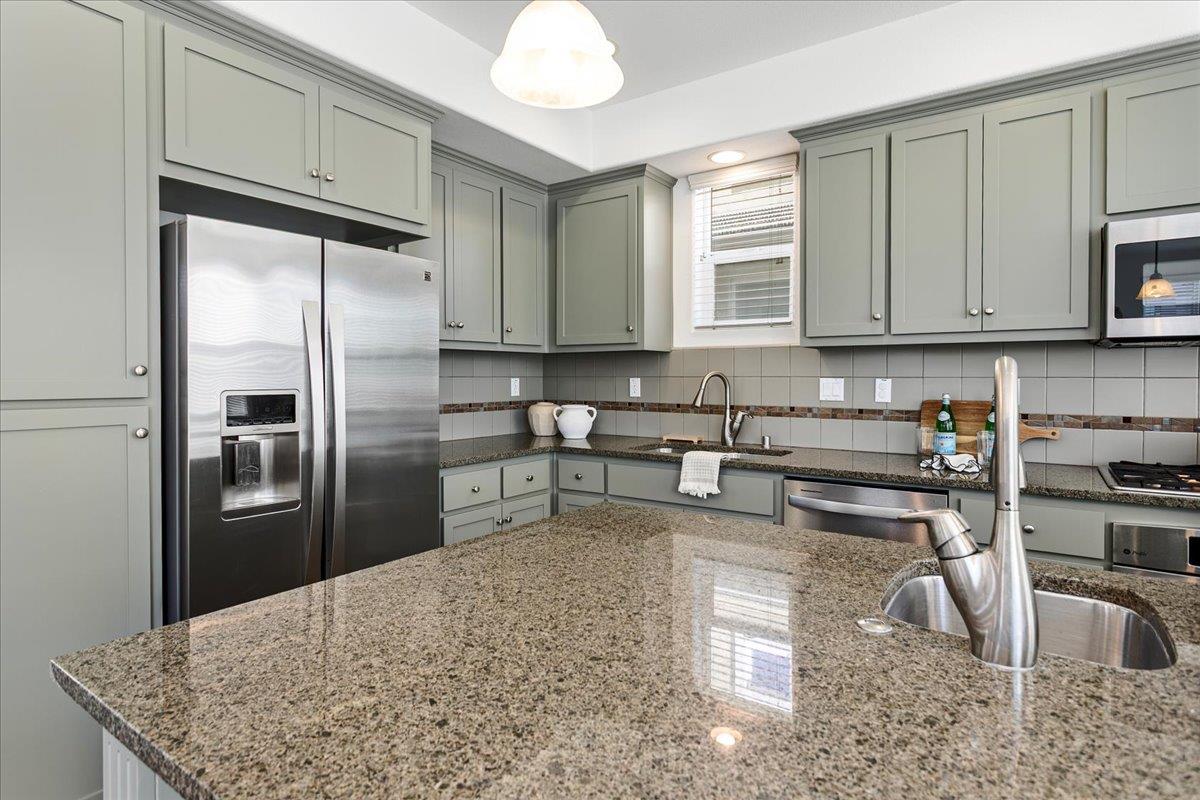 Detail Gallery Image 7 of 35 For 3593 Stout Pl, Santa Clara,  CA 95051 - 3 Beds | 3/1 Baths