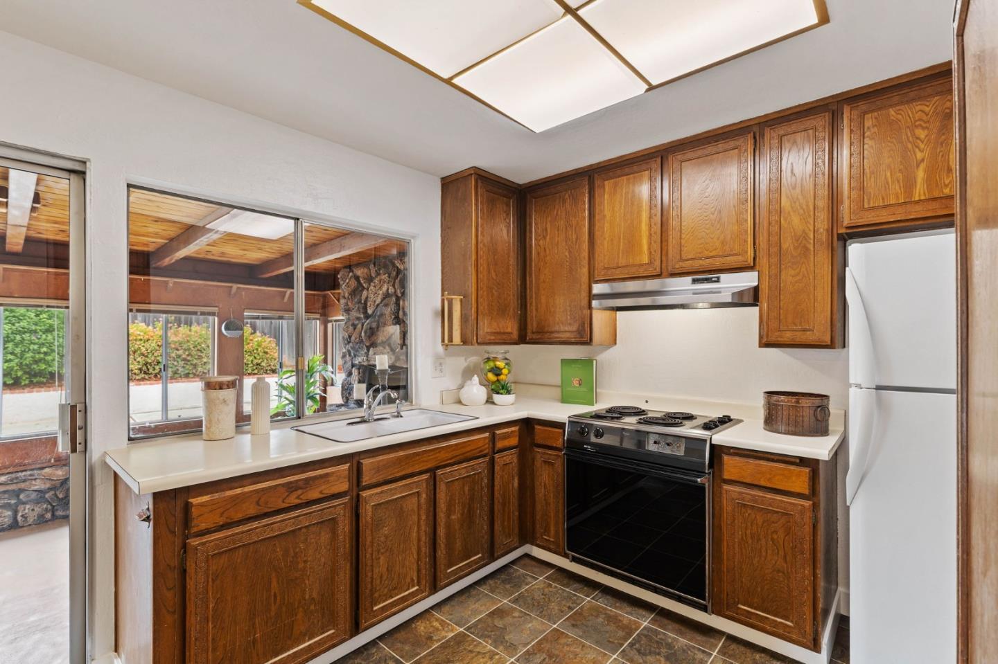 Detail Gallery Image 10 of 21 For 839 Leyte Ct, San Jose,  CA 95111 - 3 Beds | 1 Baths