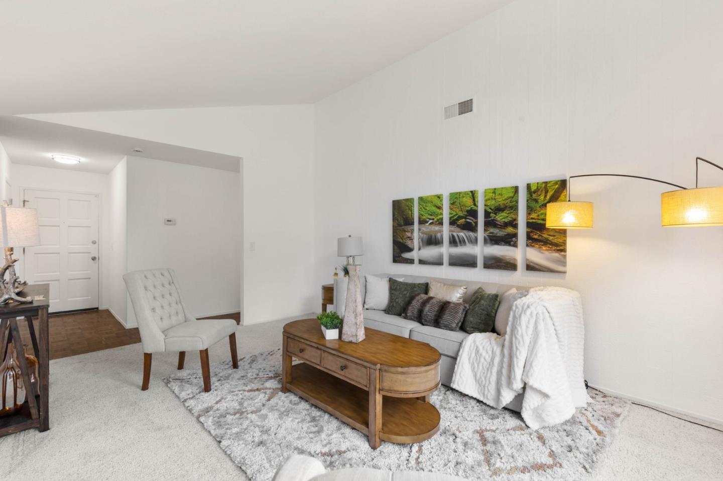 Detail Gallery Image 4 of 21 For 839 Leyte Ct, San Jose,  CA 95111 - 3 Beds | 1 Baths