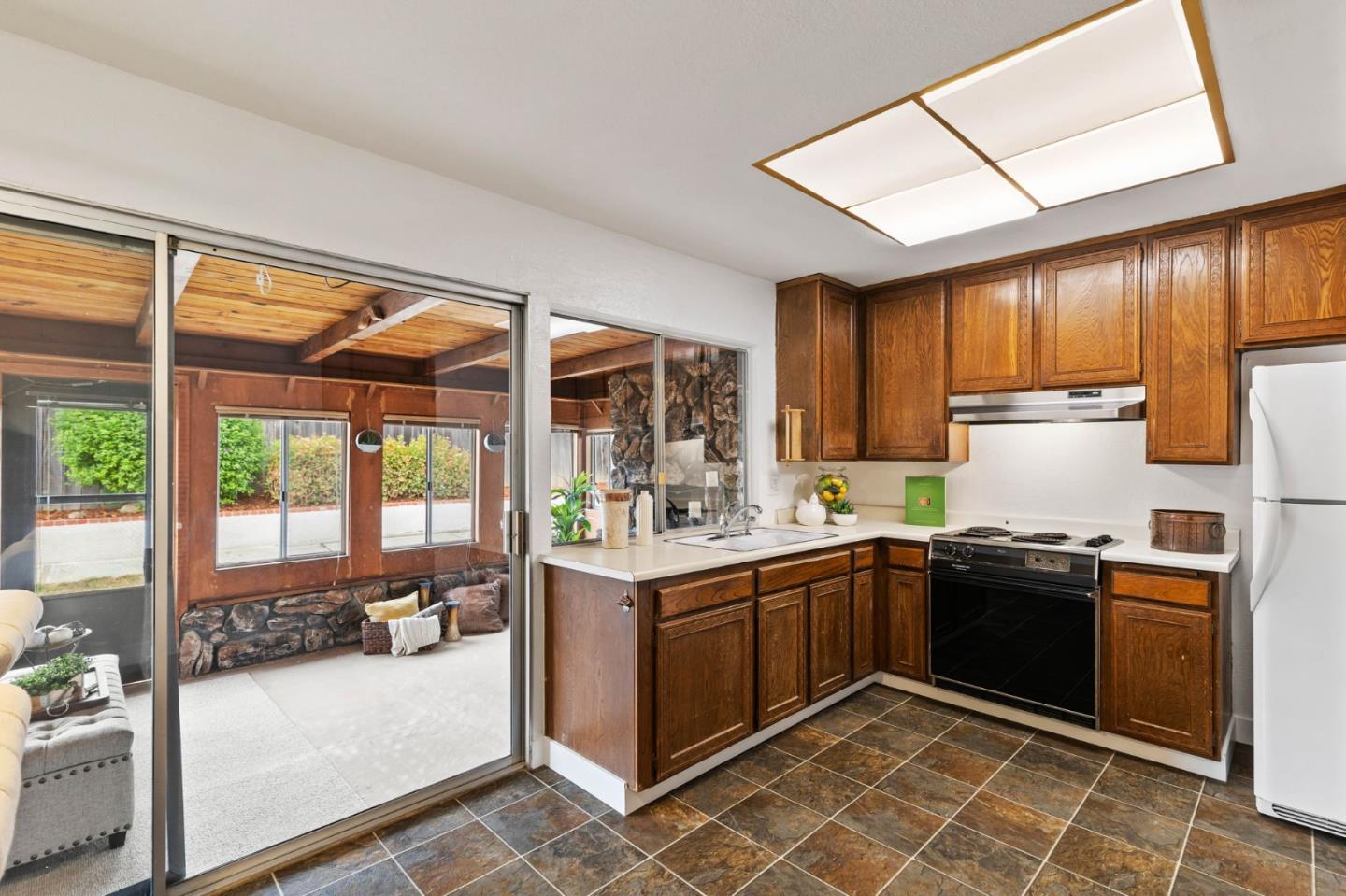 Detail Gallery Image 8 of 21 For 839 Leyte Ct, San Jose,  CA 95111 - 3 Beds | 1 Baths