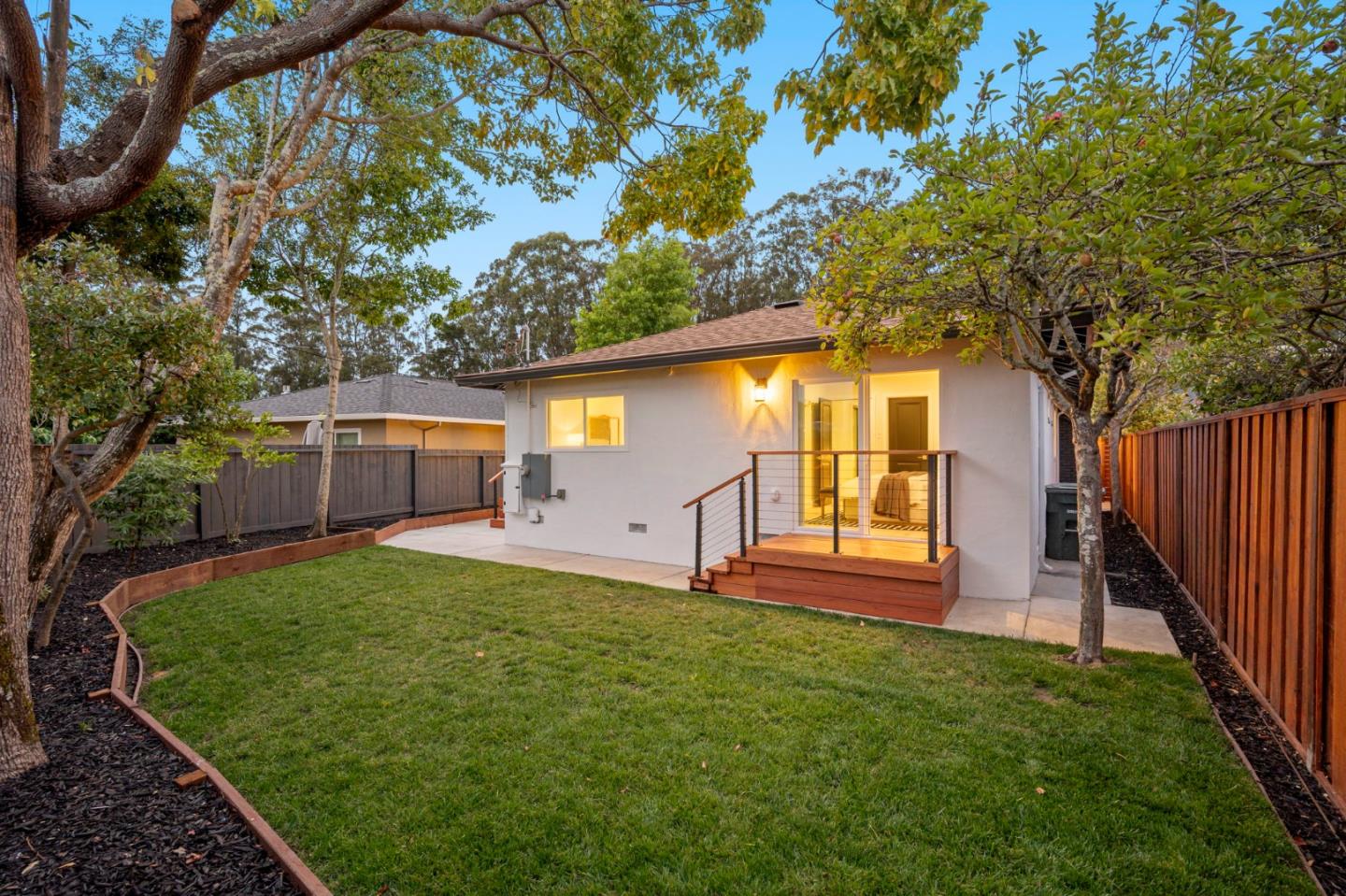 Detail Gallery Image 21 of 30 For 2555 Crestmoor Dr, San Bruno,  CA 94066 - 3 Beds | 2 Baths