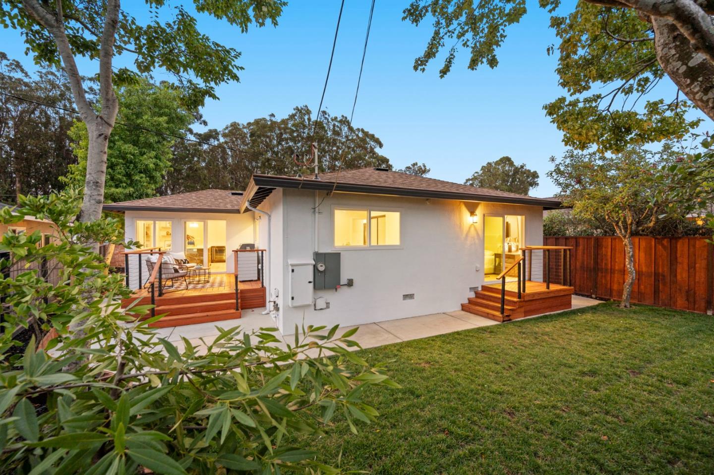 Detail Gallery Image 22 of 30 For 2555 Crestmoor Dr, San Bruno,  CA 94066 - 3 Beds | 2 Baths