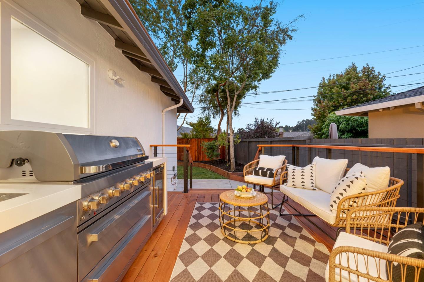 Detail Gallery Image 24 of 30 For 2555 Crestmoor Dr, San Bruno,  CA 94066 - 3 Beds | 2 Baths