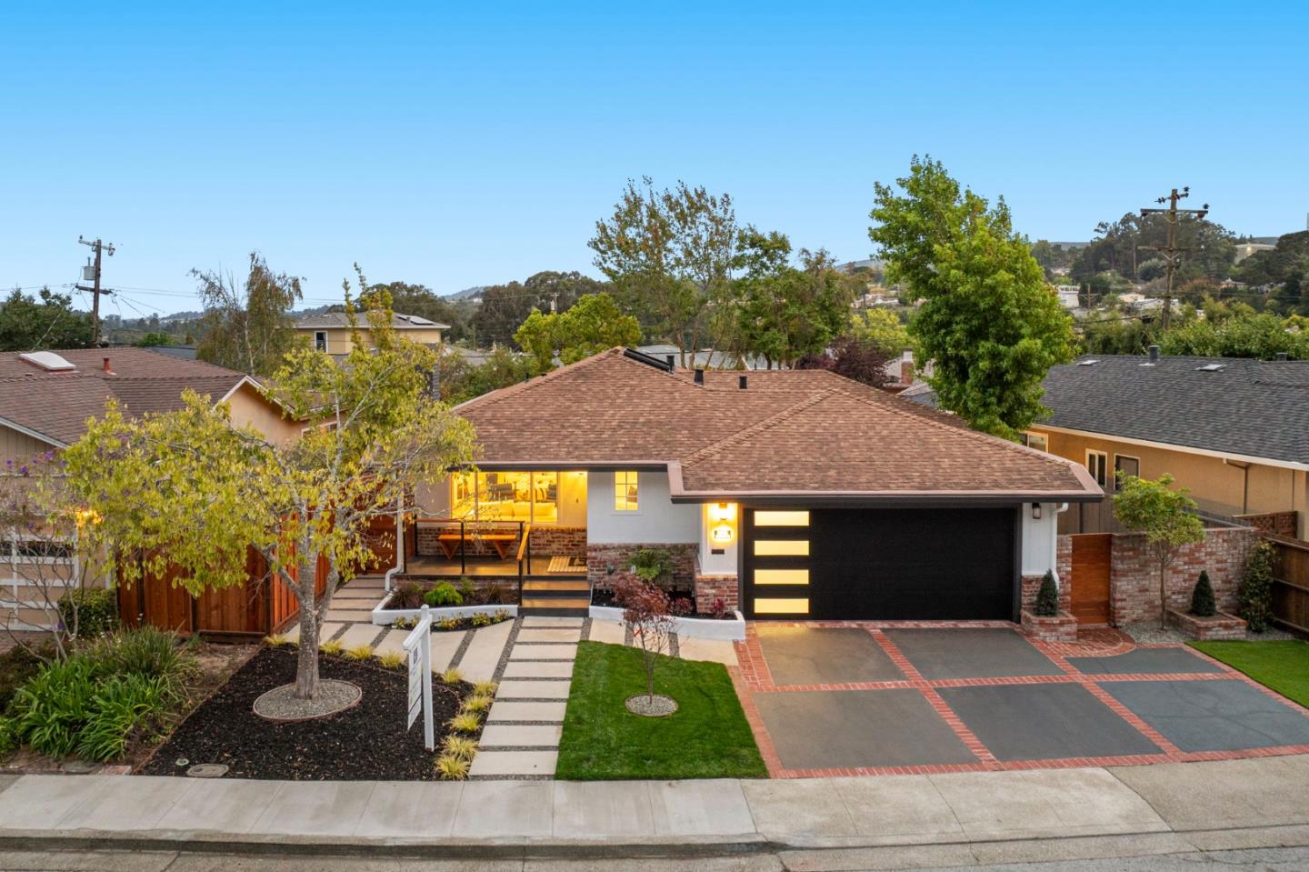 Detail Gallery Image 25 of 30 For 2555 Crestmoor Dr, San Bruno,  CA 94066 - 3 Beds | 2 Baths