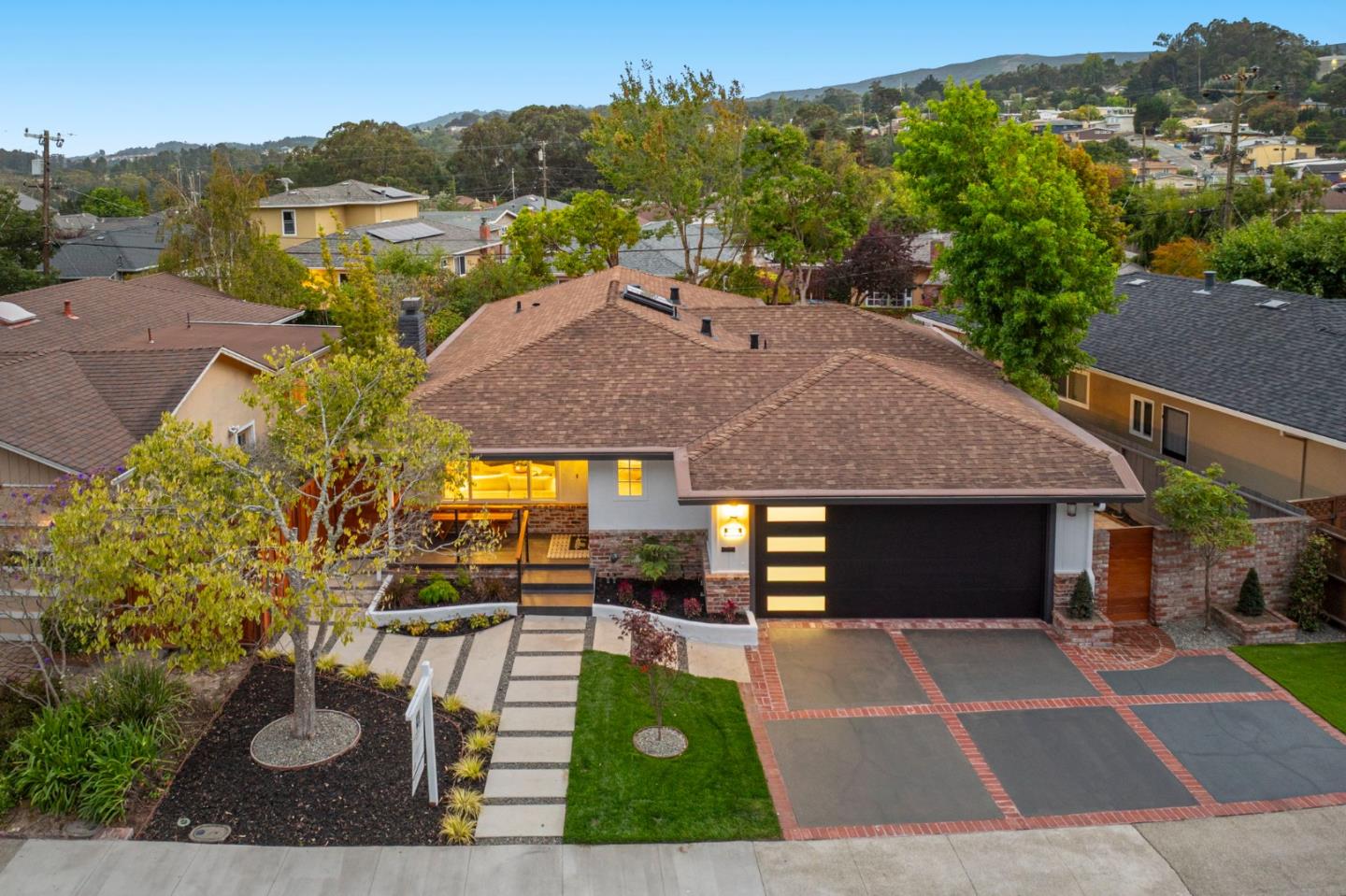 Detail Gallery Image 26 of 30 For 2555 Crestmoor Dr, San Bruno,  CA 94066 - 3 Beds | 2 Baths