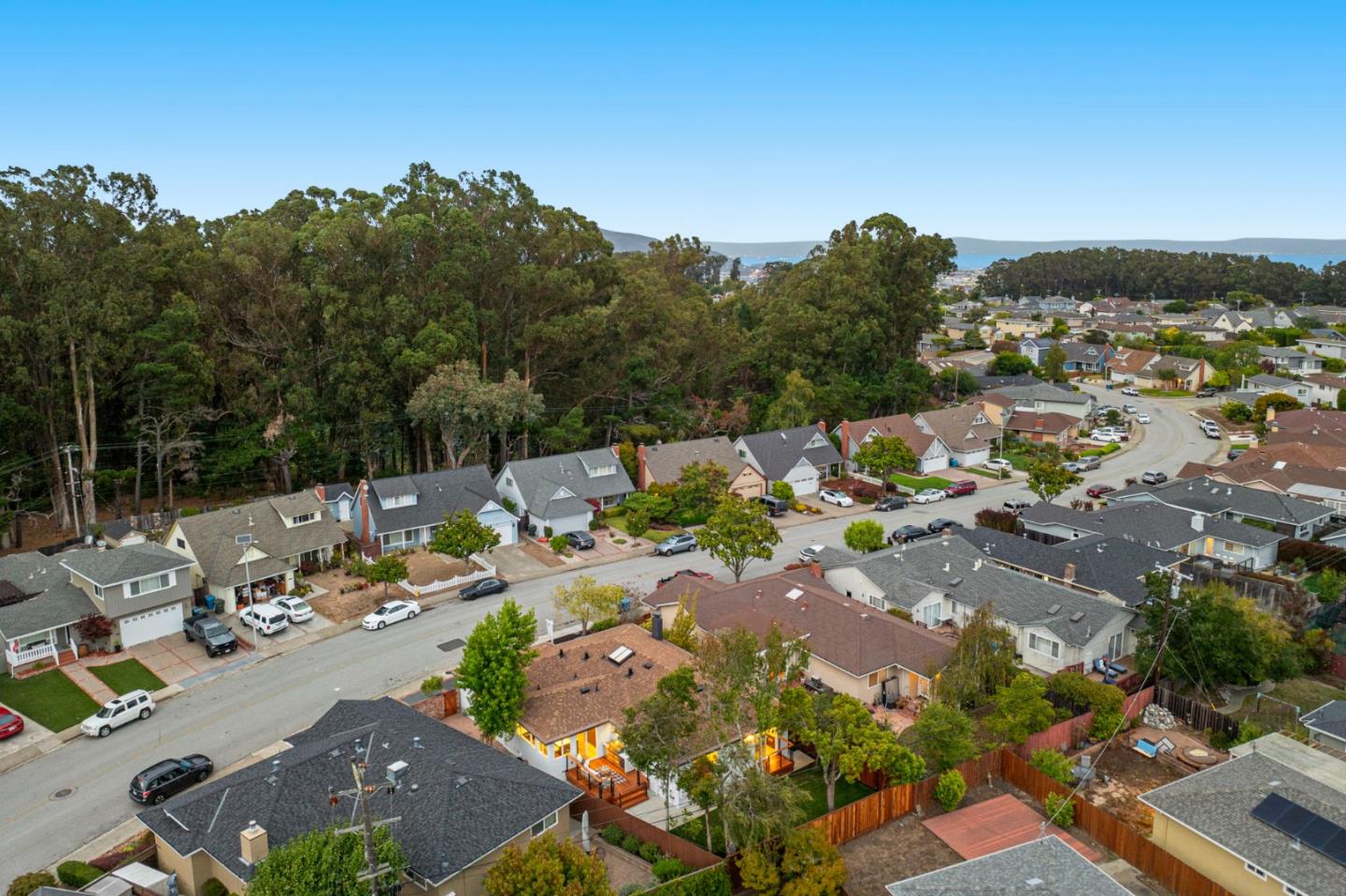 Detail Gallery Image 30 of 30 For 2555 Crestmoor Dr, San Bruno,  CA 94066 - 3 Beds | 2 Baths