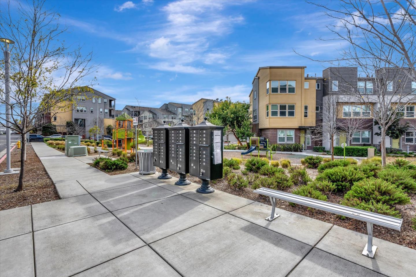 Detail Gallery Image 30 of 33 For 1945 Galileo Ln, San Jose,  CA 95133 - 3 Beds | 3/1 Baths