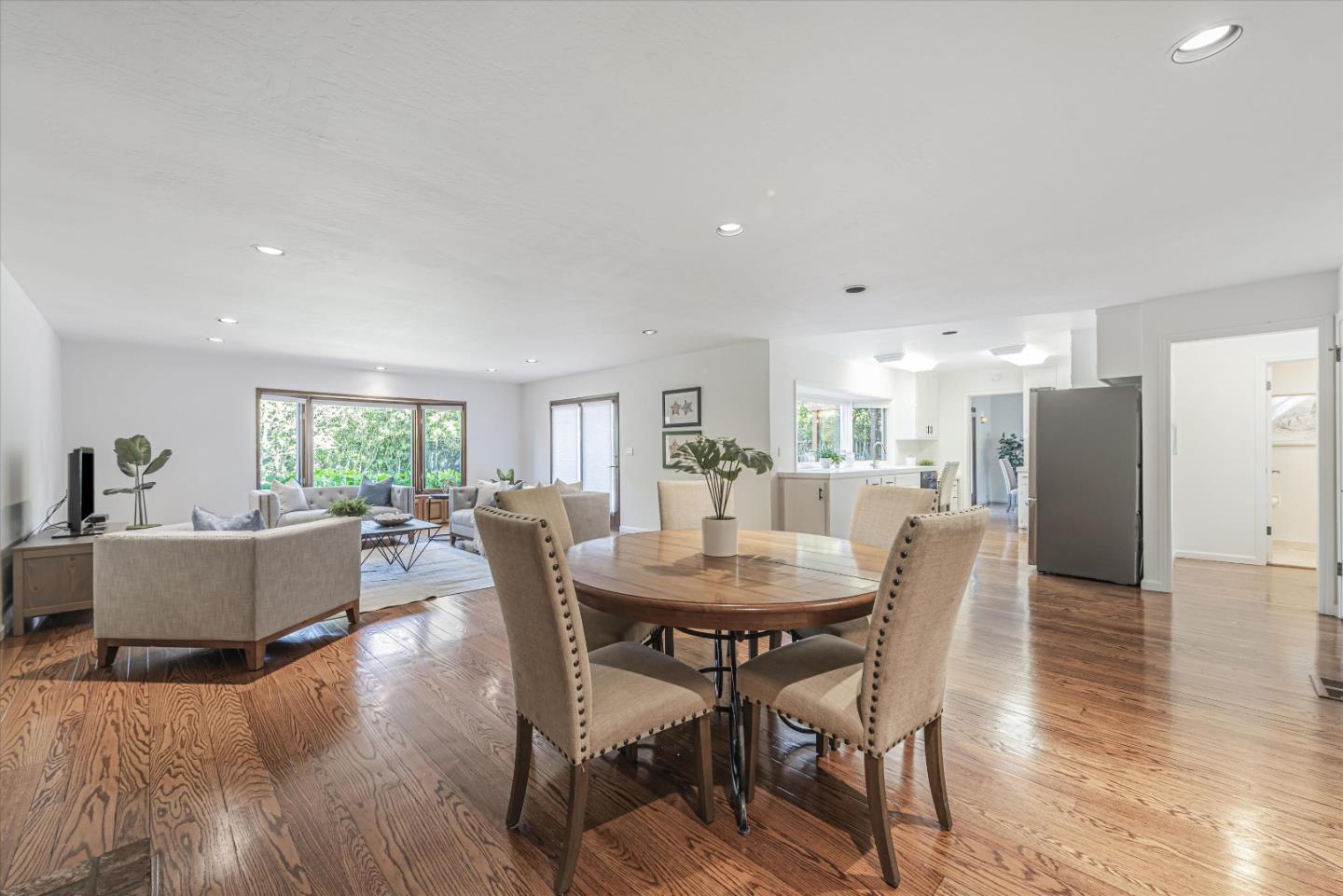 Detail Gallery Image 13 of 22 For 1350 Elwood Dr, Los Gatos,  CA 95032 - 5 Beds | 2/1 Baths