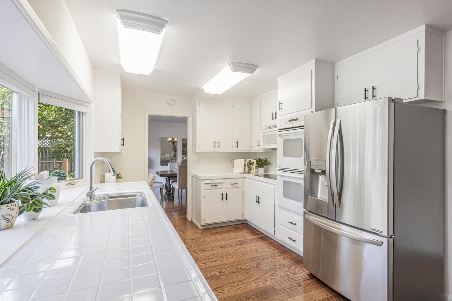 Detail Gallery Image 14 of 22 For 1350 Elwood Dr, Los Gatos,  CA 95032 - 5 Beds | 2/1 Baths