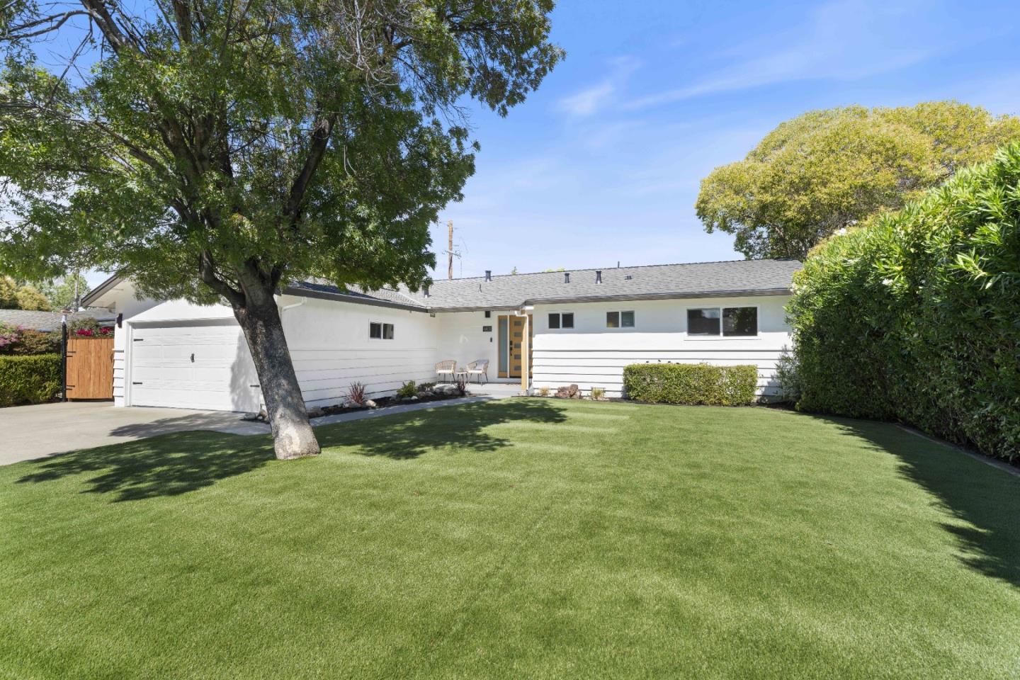 Detail Gallery Image 2 of 52 For 4833 Cherokee Dr, Concord,  CA 94521 - 4 Beds | 3 Baths