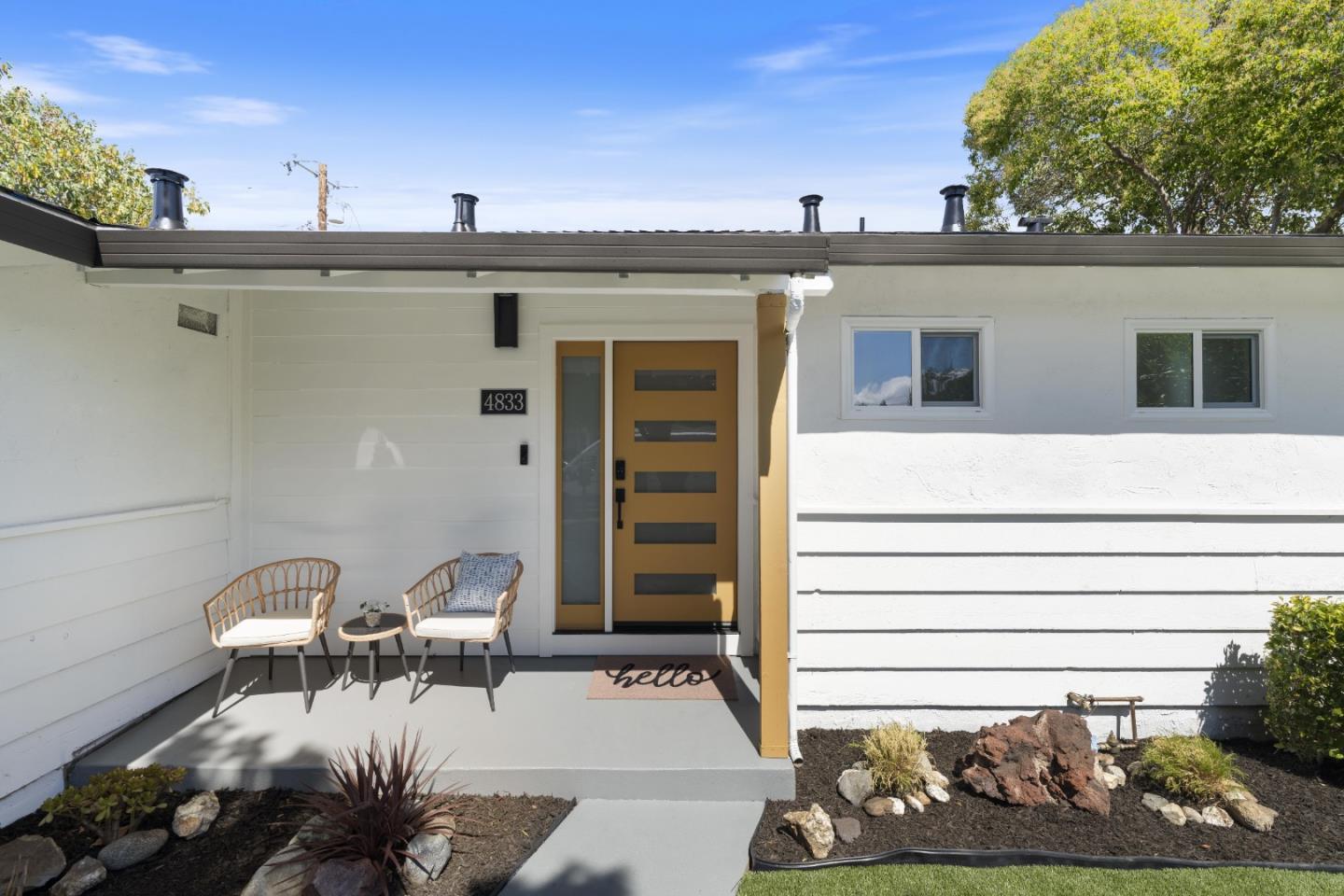 Detail Gallery Image 3 of 52 For 4833 Cherokee Dr, Concord,  CA 94521 - 4 Beds | 3 Baths