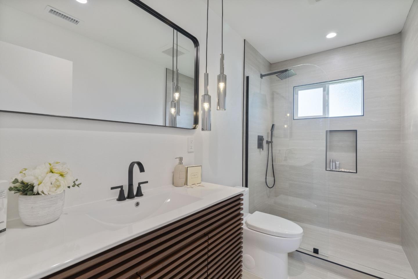 Detail Gallery Image 31 of 52 For 4833 Cherokee Dr, Concord,  CA 94521 - 4 Beds | 3 Baths