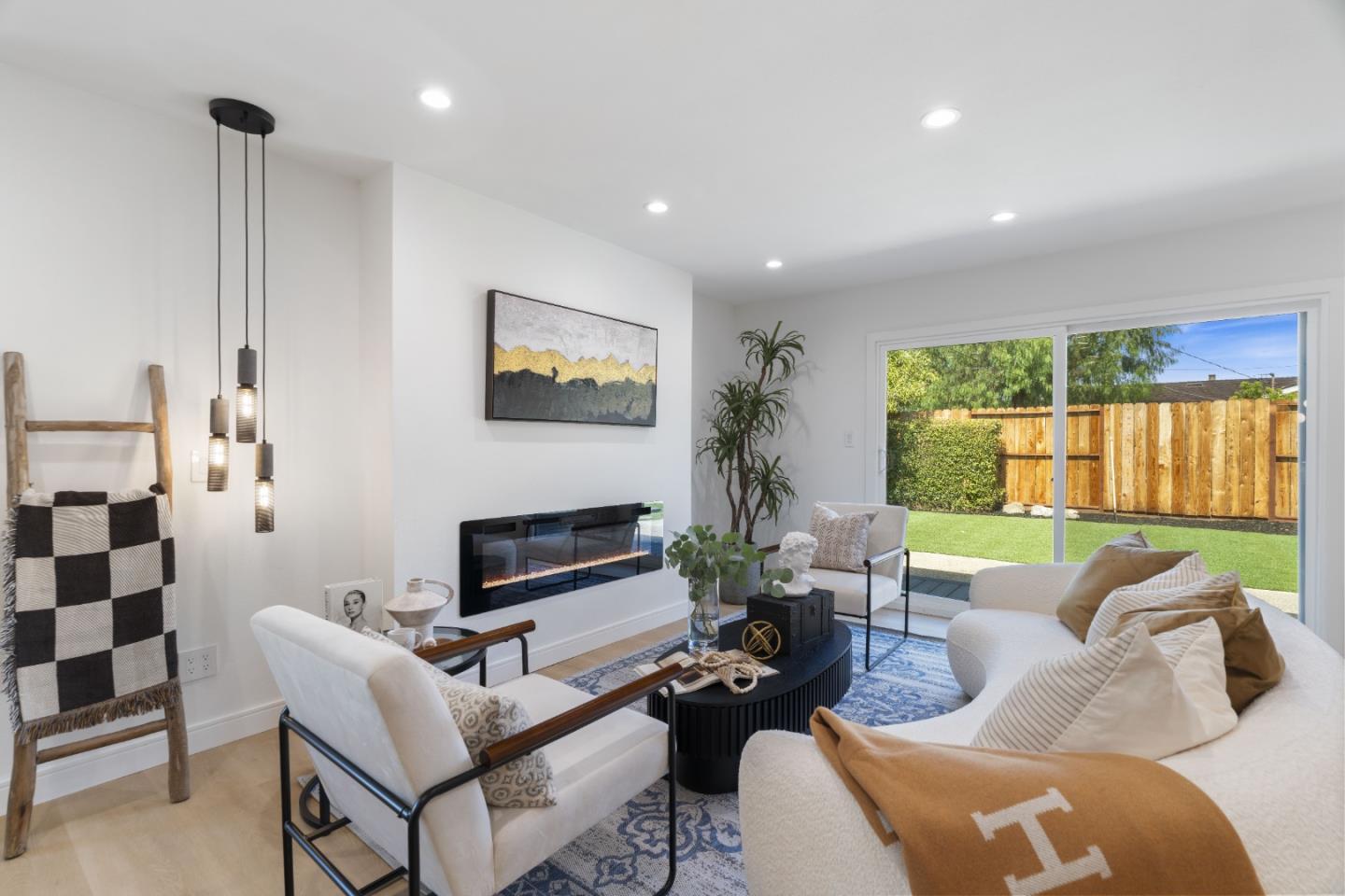 Detail Gallery Image 9 of 52 For 4833 Cherokee Dr, Concord,  CA 94521 - 4 Beds | 3 Baths