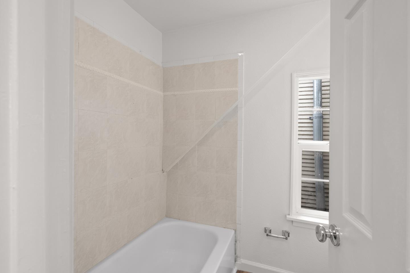 Detail Gallery Image 20 of 45 For 327 Willits St, Daly City,  CA 94014 - 4 Beds | 1 Baths
