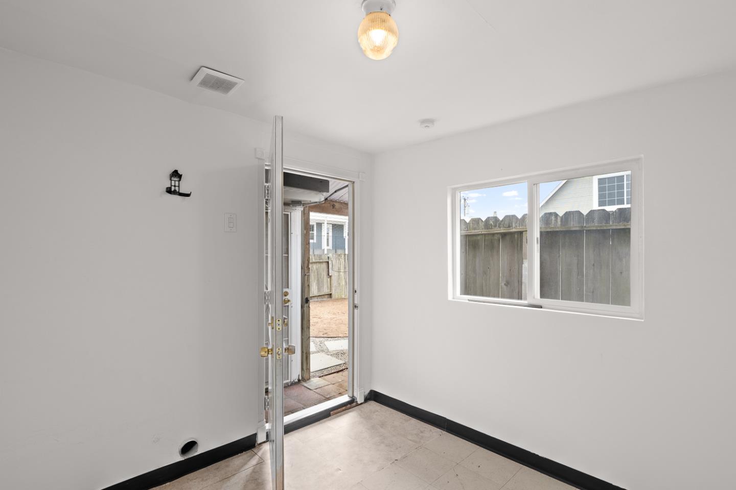Detail Gallery Image 38 of 45 For 327 Willits St, Daly City,  CA 94014 - 4 Beds | 1 Baths