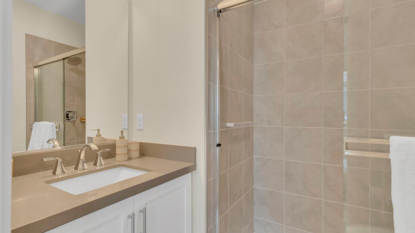 Detail Gallery Image 28 of 63 For 647 Alamo Ct, Mountain View,  CA 94043 - 2 Beds | 2/1 Baths