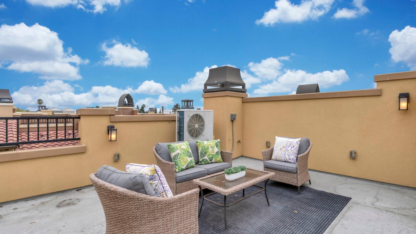 Detail Gallery Image 41 of 63 For 647 Alamo Ct, Mountain View,  CA 94043 - 2 Beds | 2/1 Baths