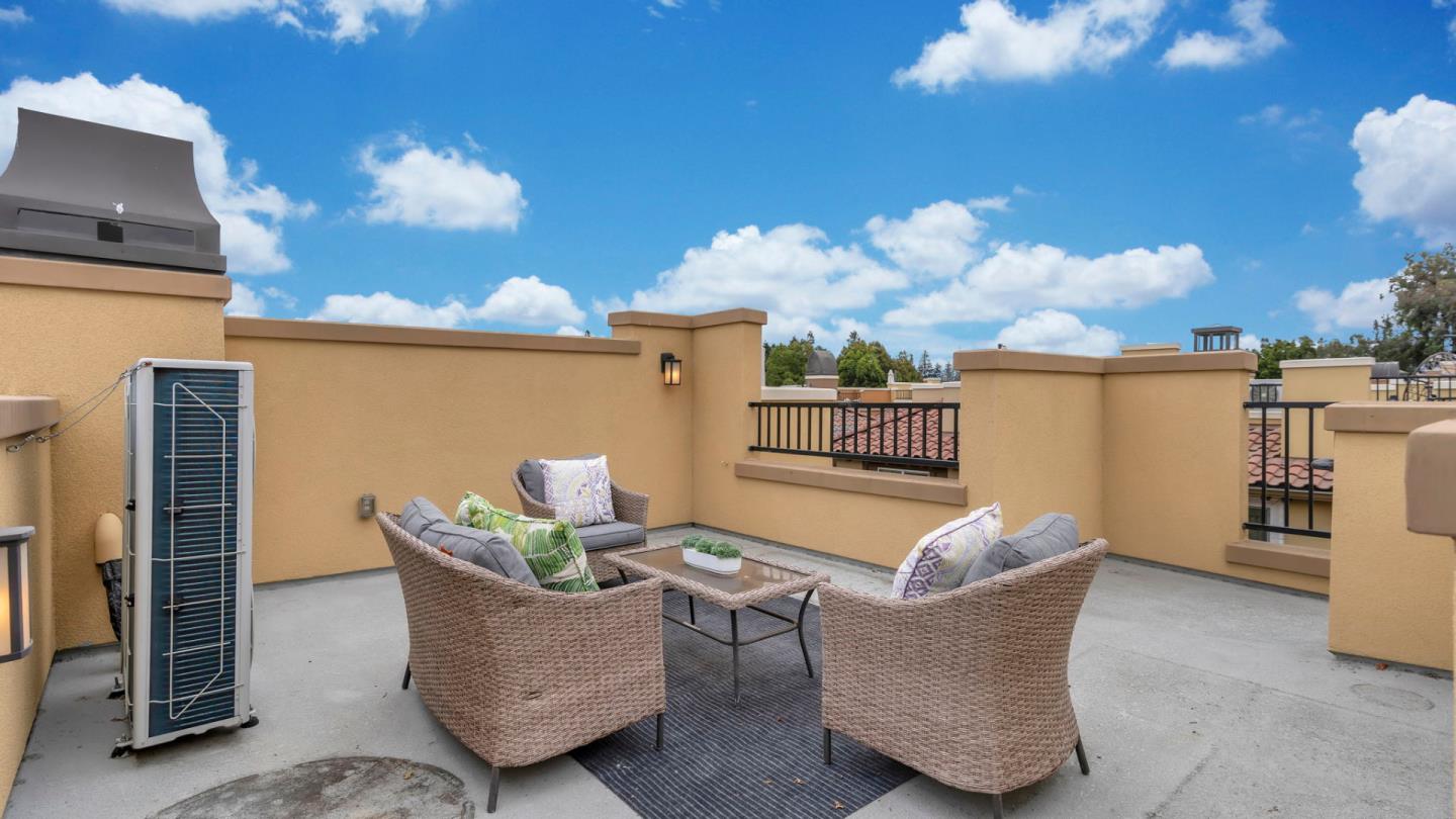 Detail Gallery Image 42 of 63 For 647 Alamo Ct, Mountain View,  CA 94043 - 2 Beds | 2/1 Baths