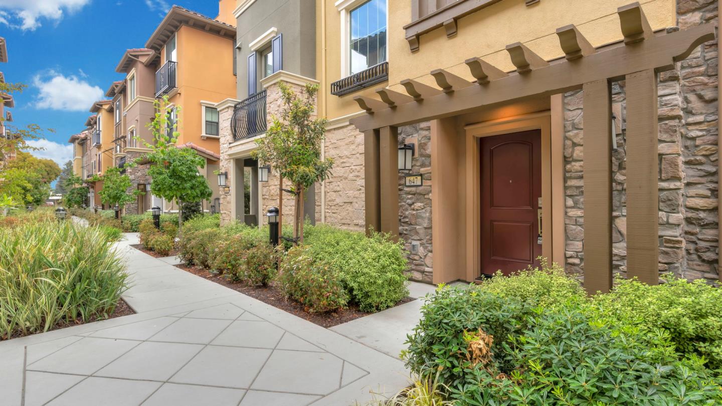 Detail Gallery Image 46 of 63 For 647 Alamo Ct, Mountain View,  CA 94043 - 2 Beds | 2/1 Baths