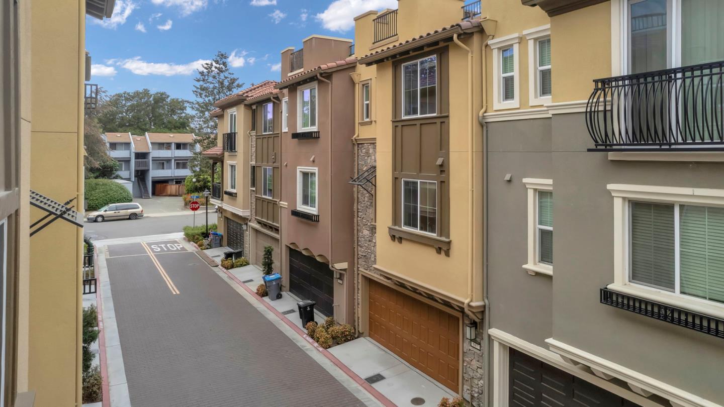 Detail Gallery Image 48 of 63 For 647 Alamo Ct, Mountain View,  CA 94043 - 2 Beds | 2/1 Baths