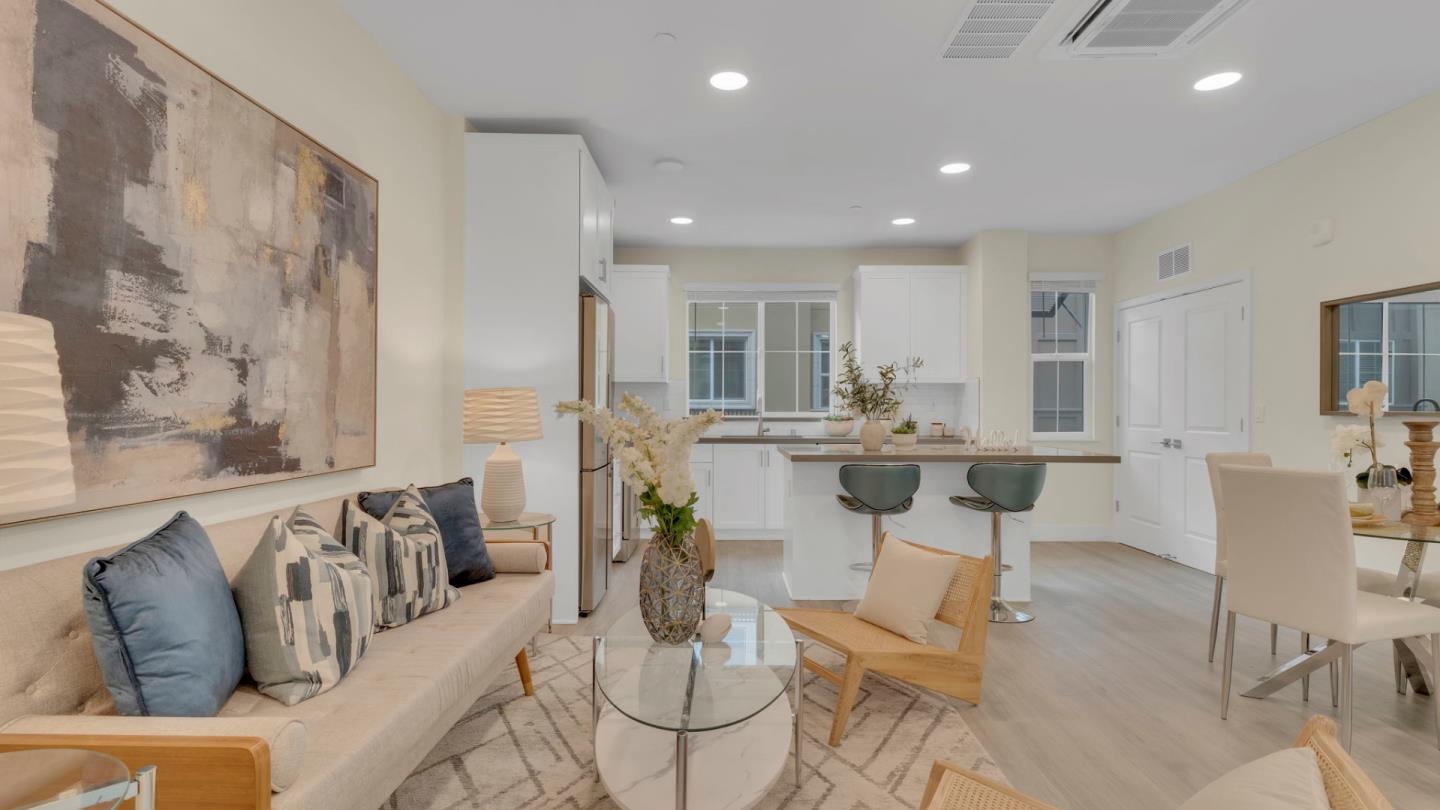 Detail Gallery Image 5 of 63 For 647 Alamo Ct, Mountain View,  CA 94043 - 2 Beds | 2/1 Baths