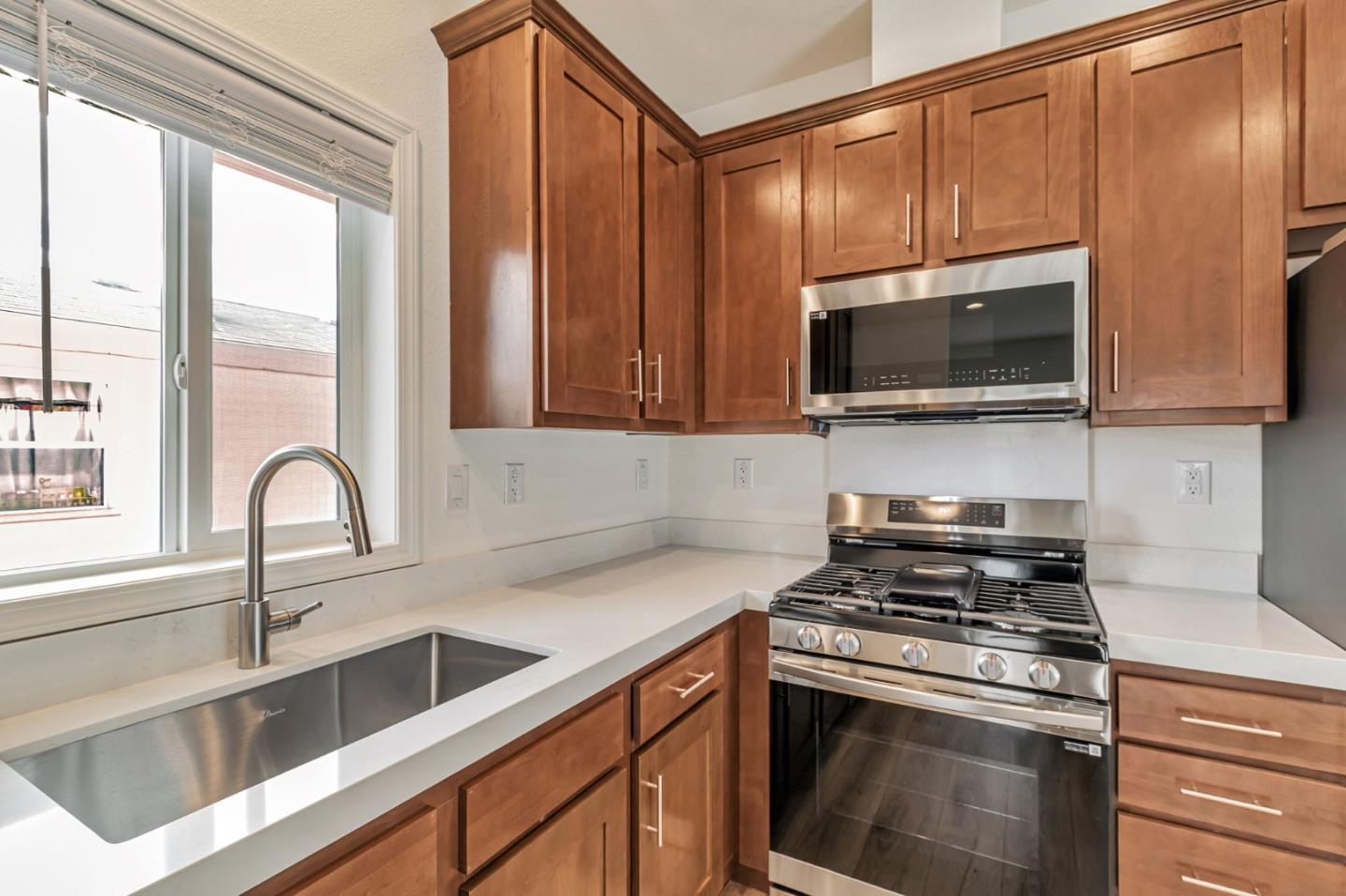 Detail Gallery Image 14 of 30 For 1500 Virginia Pl #149,  San Jose,  CA 95116 - 2 Beds | 1 Baths