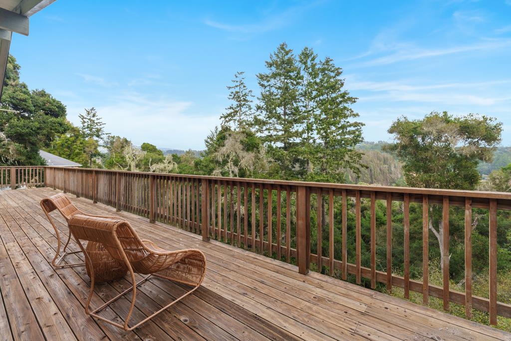 Detail Gallery Image 4 of 37 For 250 Carol Way, Aptos,  CA 95003 - 3 Beds | 2 Baths